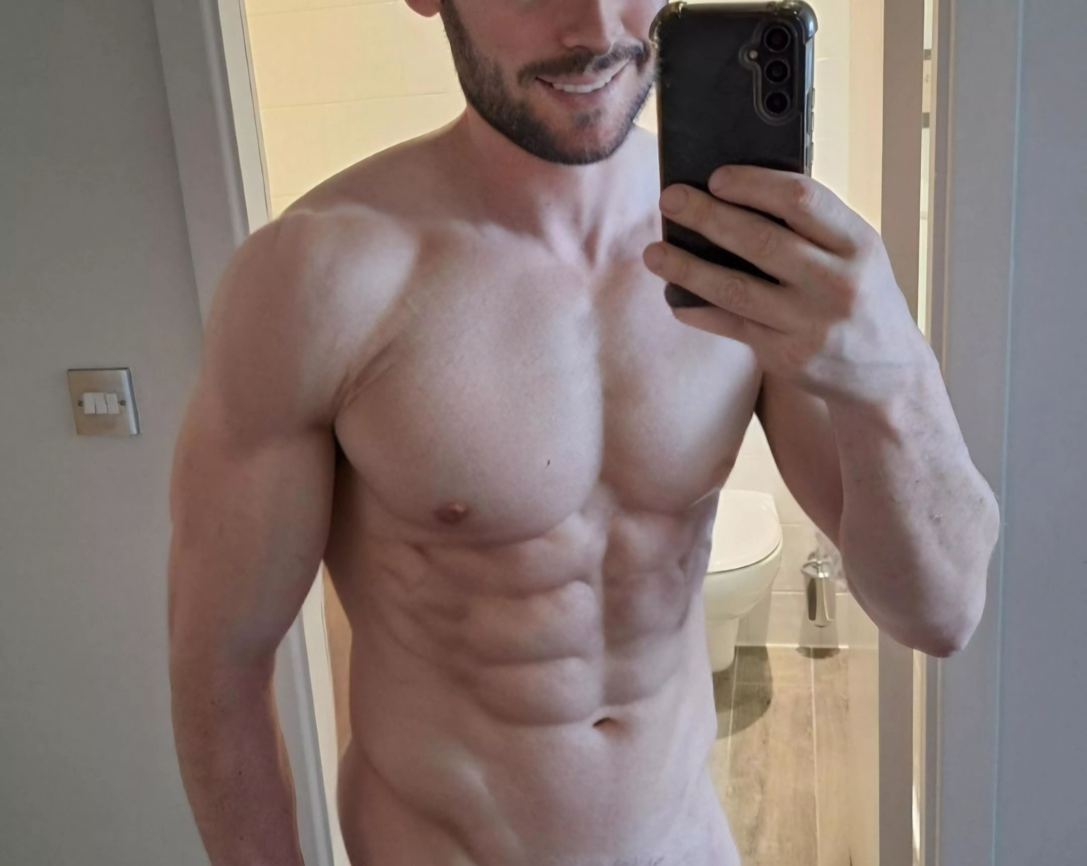 Hotel bedroom ab selfie posted by Girth-Quake_