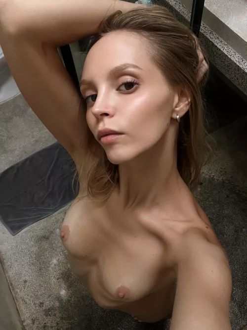 I hope you like this angle by GibbiDoon