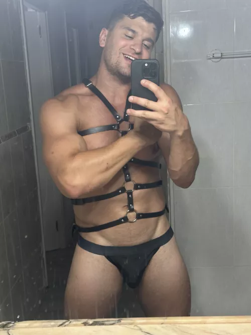 If I told you I’m straight curious before our date, would we still go? by realisiwak