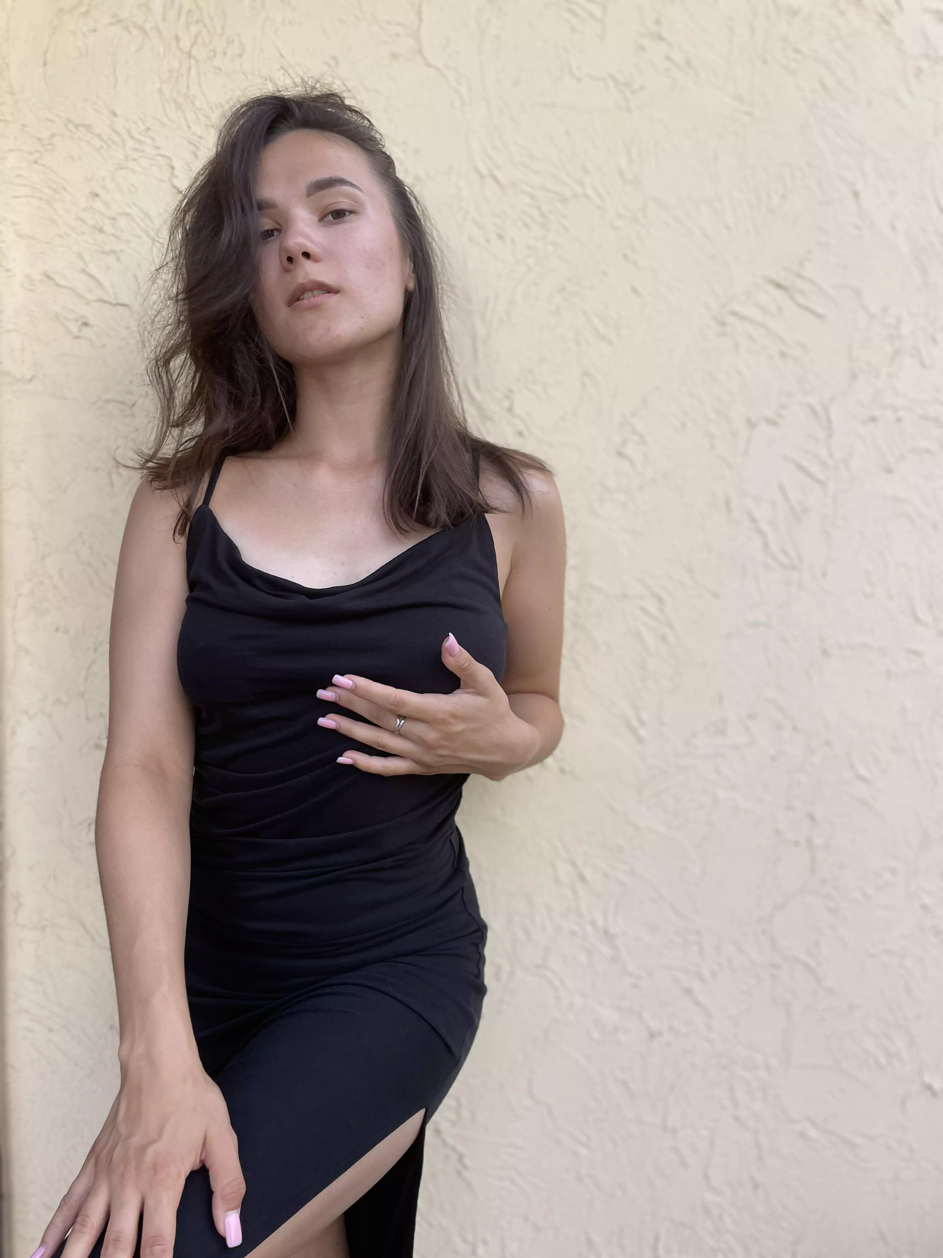 I'm not a skinny girl, so I want to believe that a tight dress suits me posted by fantastic_meow