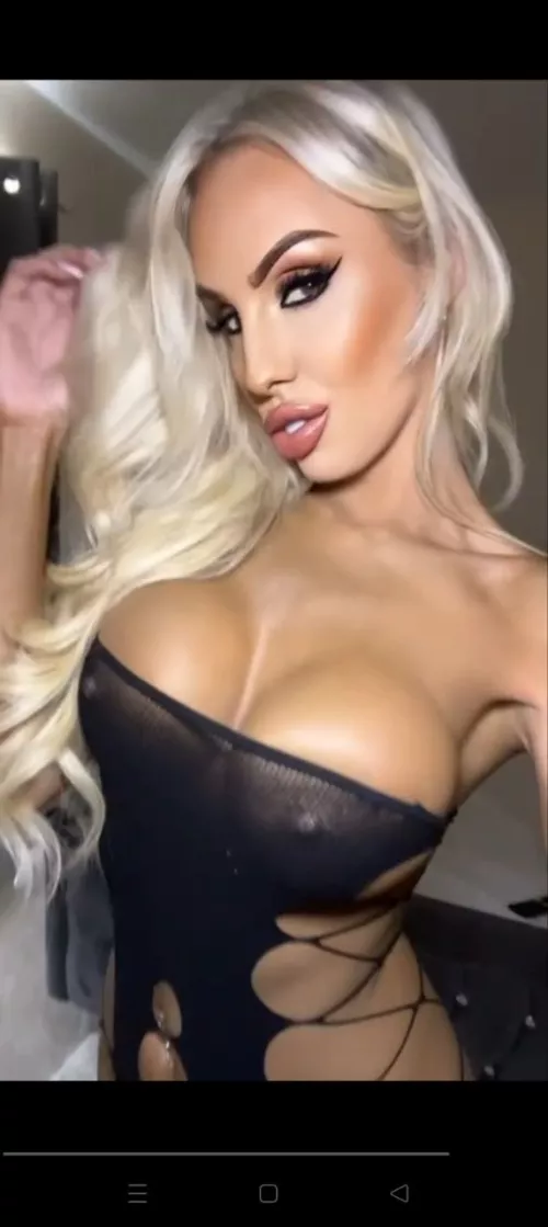 Imagine burying your face in between my fake boobs by Giadmkj