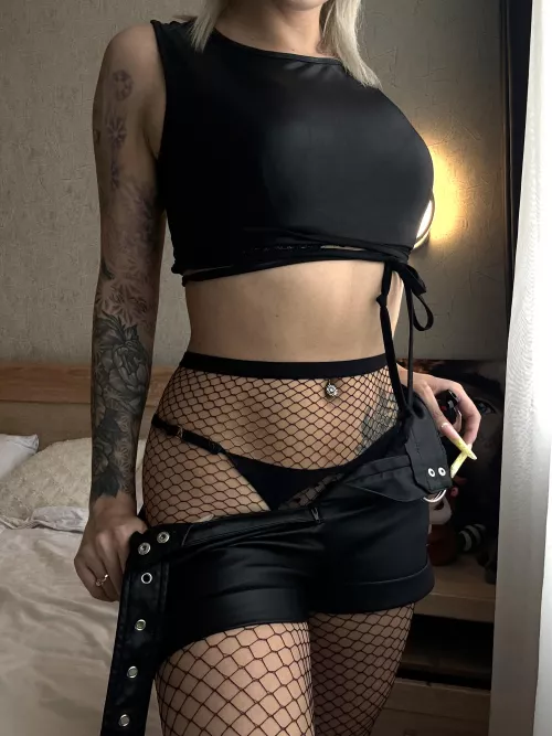 Leather-clad fantasy come to life by CelestiaSoul