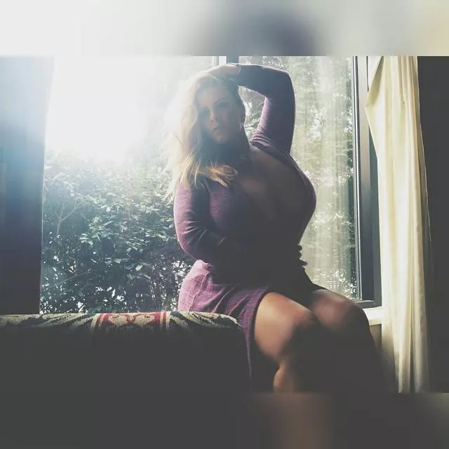 London Andrews  posted by evenflow_2991