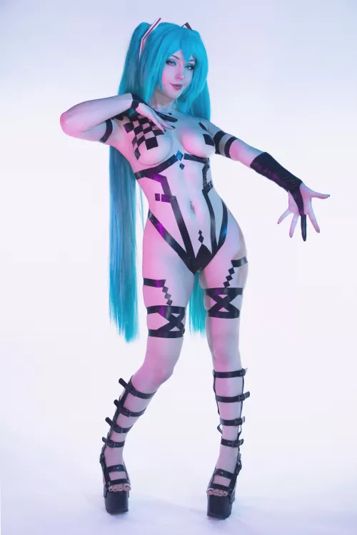 My Hatsune Miku cosplay (Shiroktsne) by Weird-Doughnut7002