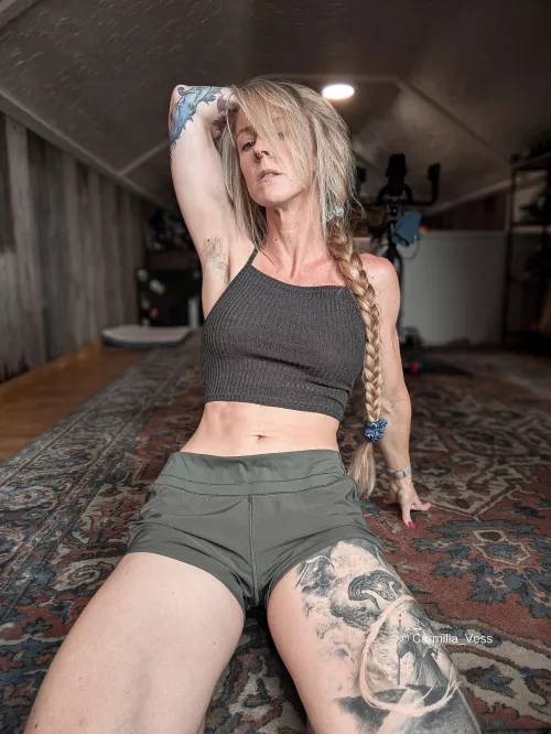 Post workout armpit flash by LiftsNLingerie