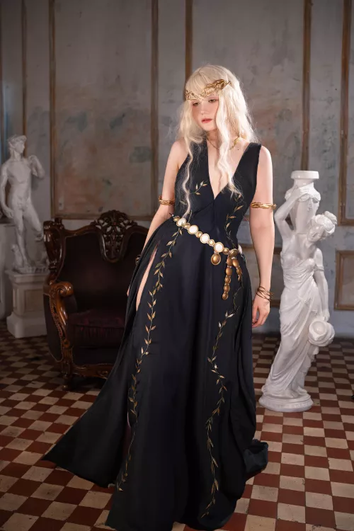 Queen Marika cosplay by Neyrodesu  by Neyrodesu