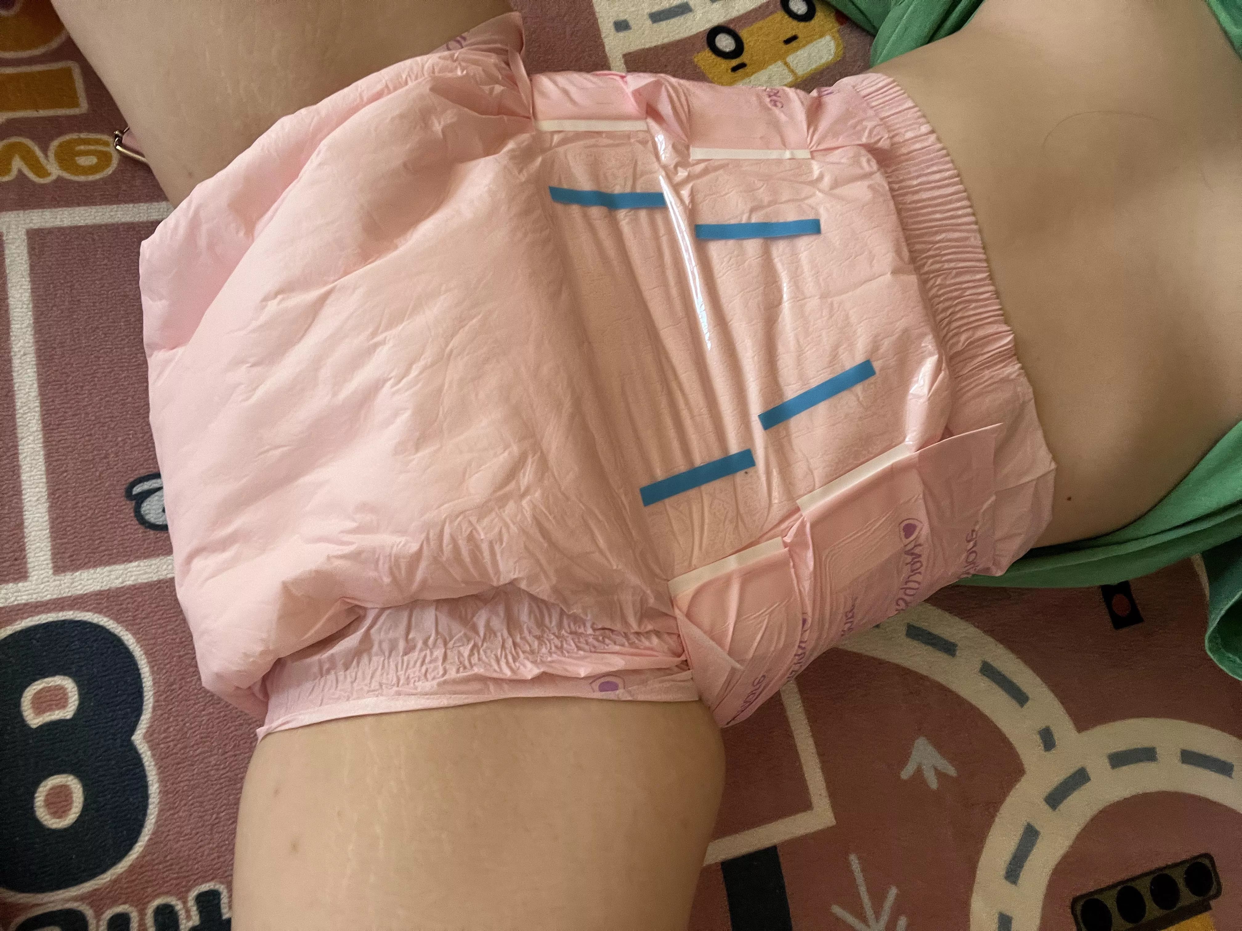 Rate my tape job mommy and daddy said im a big girl who can change her own diapies, sometimes... posted by medusarosexo