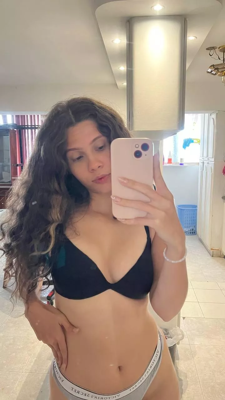 [Seller] Live Session & Content available, Can verify. Menu on Snap - Sofiax885 posted by sofiax885