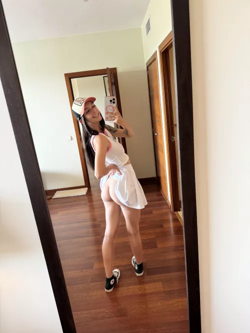 this is what you find under my skirt by ommnicky