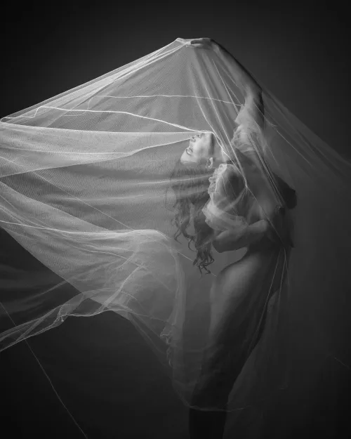 Trapped inside by modeladventurer