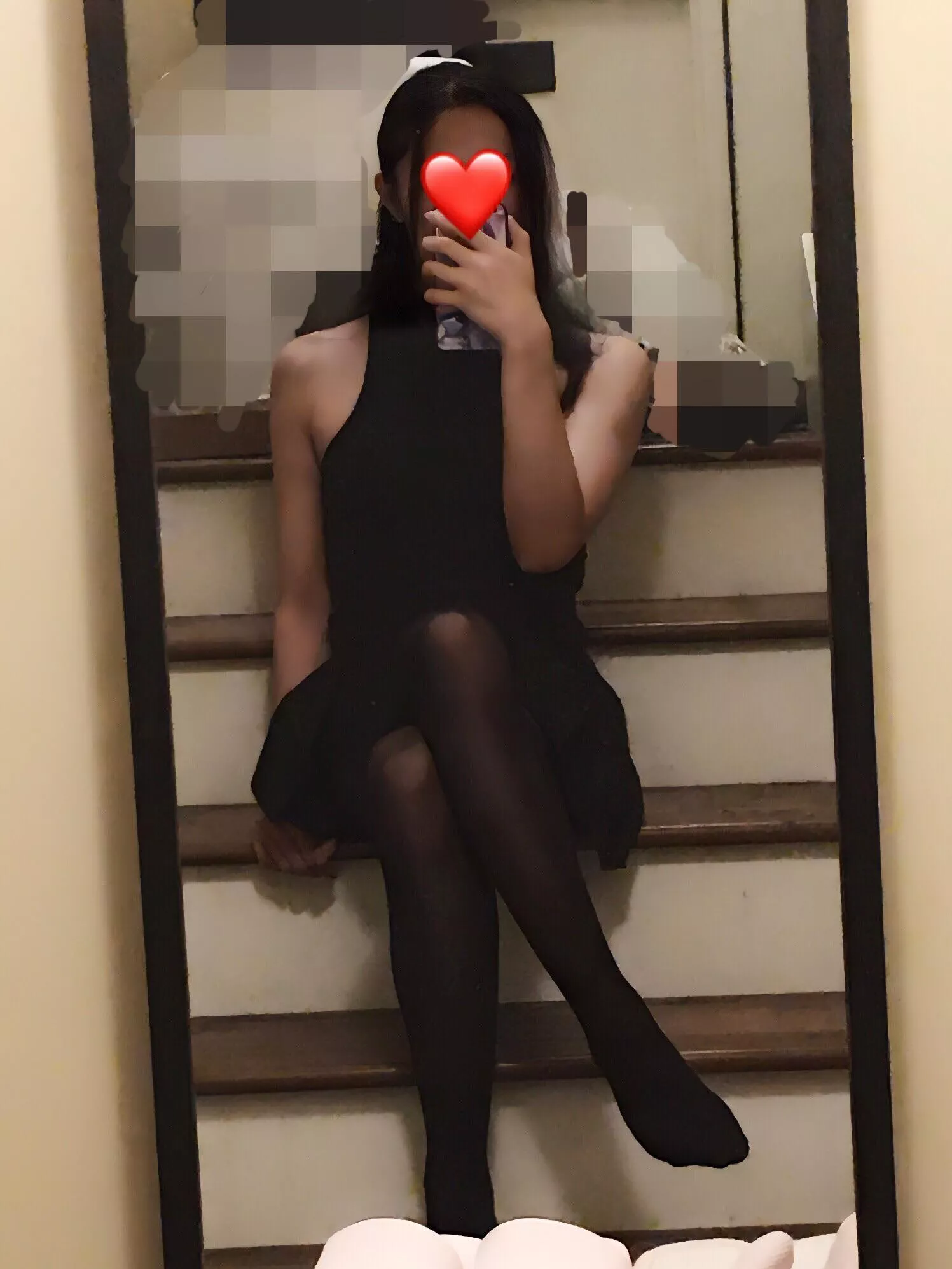 Would you date me? posted by MasoKittyOwO