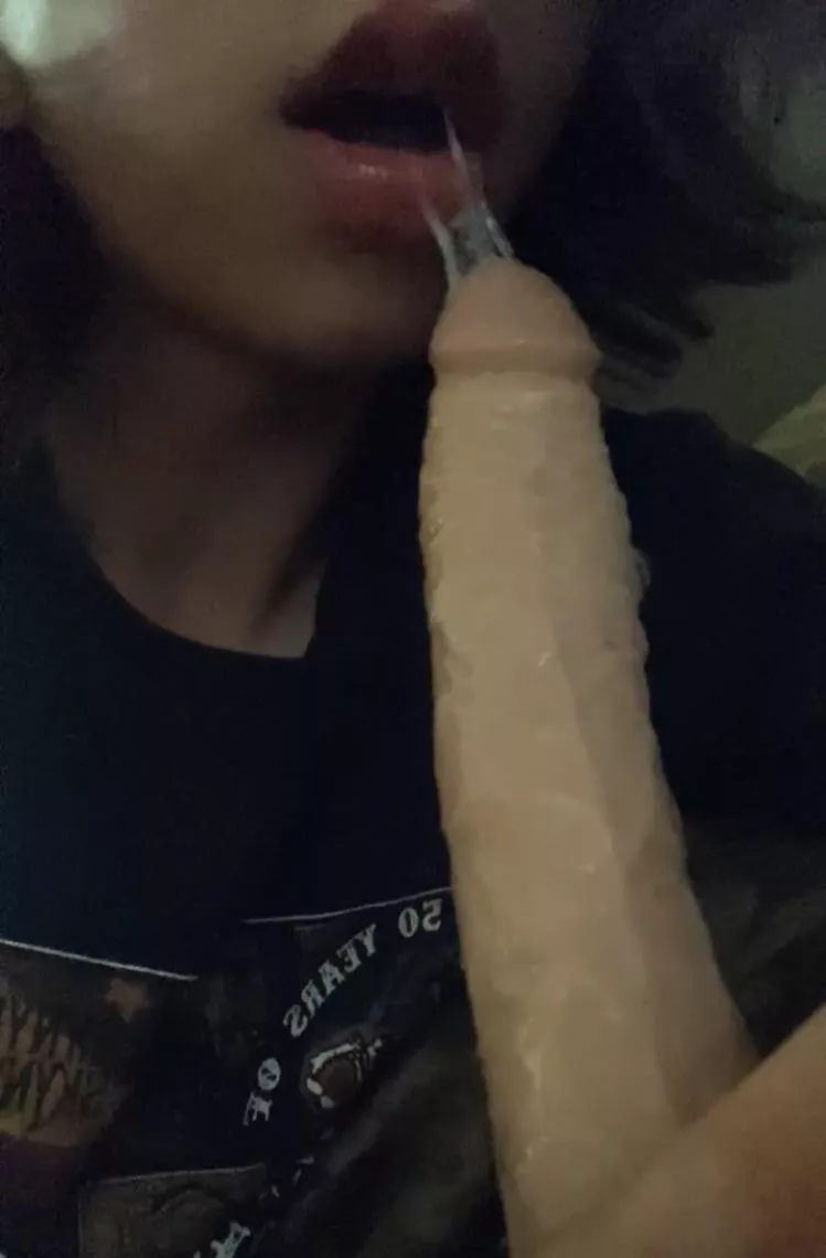 18 horny bottom dm for snap posted by Living-Quarter3046