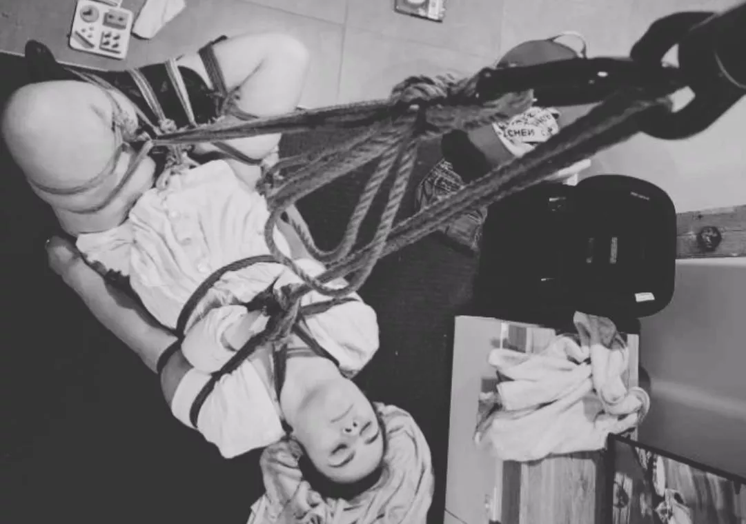 Amongst the caos of daily routines I find my peace in the silence  posted by sunlollipop123