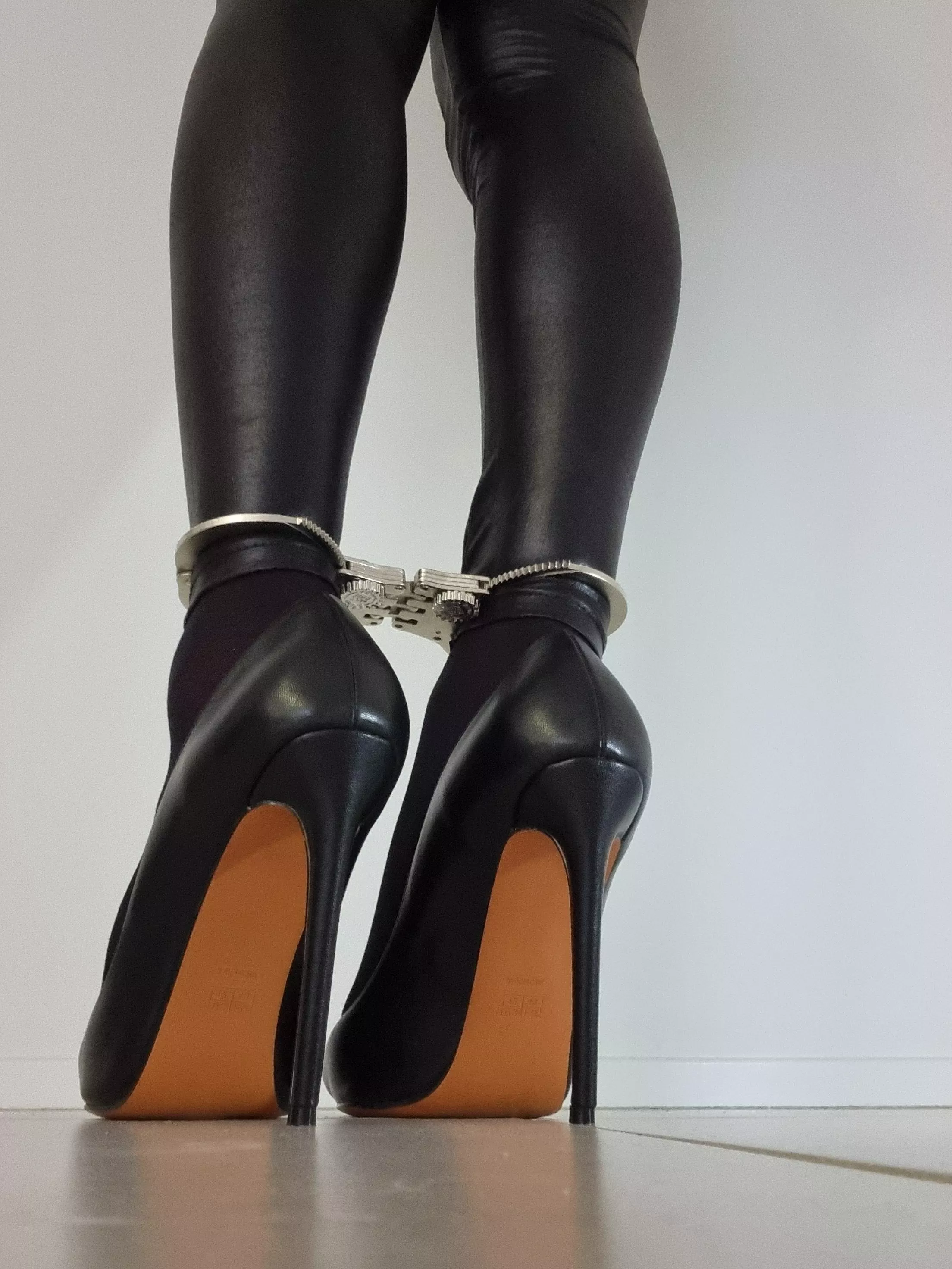 Anyone up for a walk? posted by CelebsinHeels01