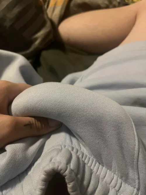 Getting hard in there by Horny_teen0266