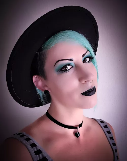 Girls with blue hair are always horny by angelagodless