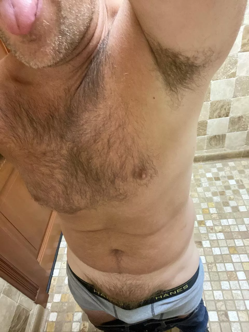 Hairy pits, hairy bush posted by Footman1560