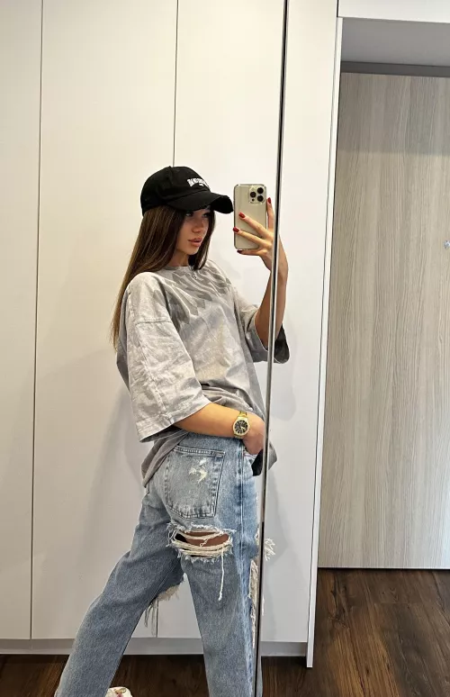 Hello Hello by esabae