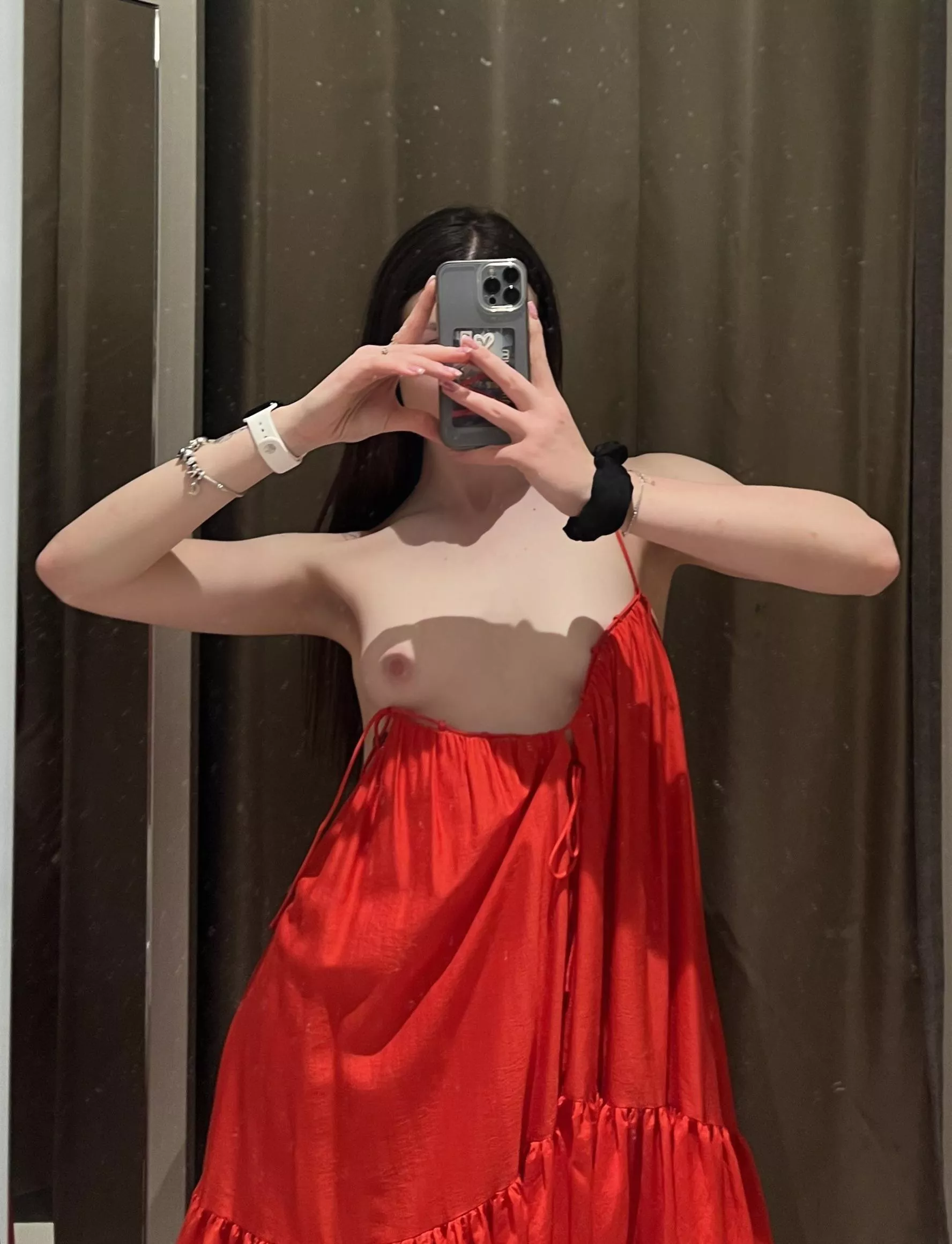 i want to do it in the fitting room posted by ButtyBumpy