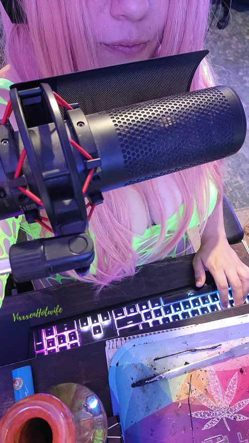 Neon dreams and pink hair, it's a match made in heaven. by vixxxenhotwife