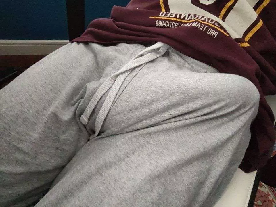 Thick grey posted by Aarondong9