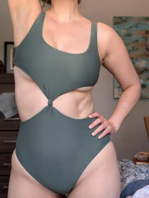 This suit is great for showing underboob by MarieAtwood