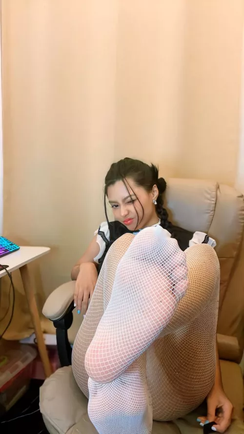 Wanna bet if I can make you cum in a minute with my feet? by Temporary-Movie8032