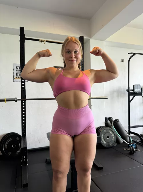 Your muscle mommy your only Queen by Livmusclebarbie