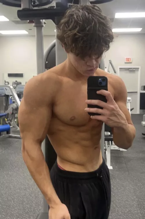 19yr old, naughty, with V line. any takers? by DifficulttTrip