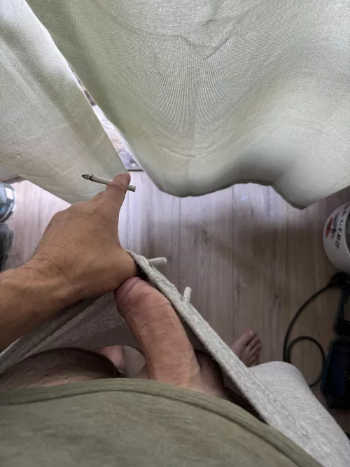 50 curious. Chilling . Open to chat. by Markkoovv