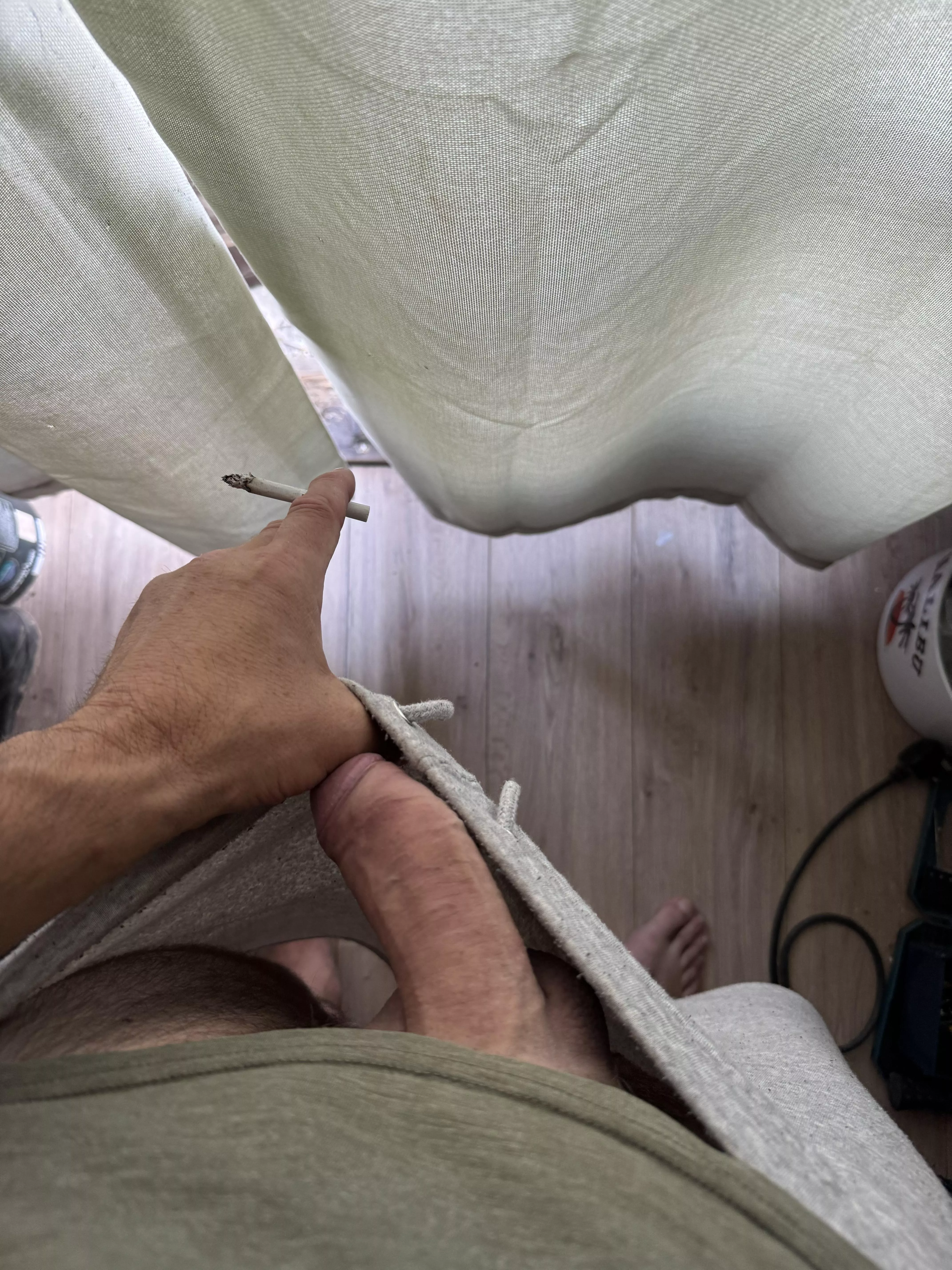 50 curious. Chilling . Open to chat. posted by Markkoovv