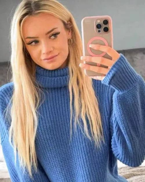 Am I classy and sassy? by Scarletteee1