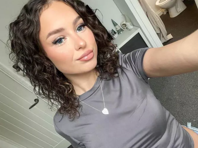 Am I classy enough to date with? by Creepy-Chart116