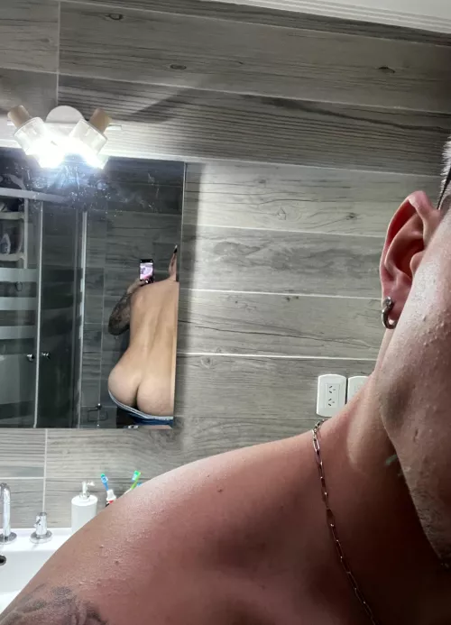 caught you staring  by ZaynReeed