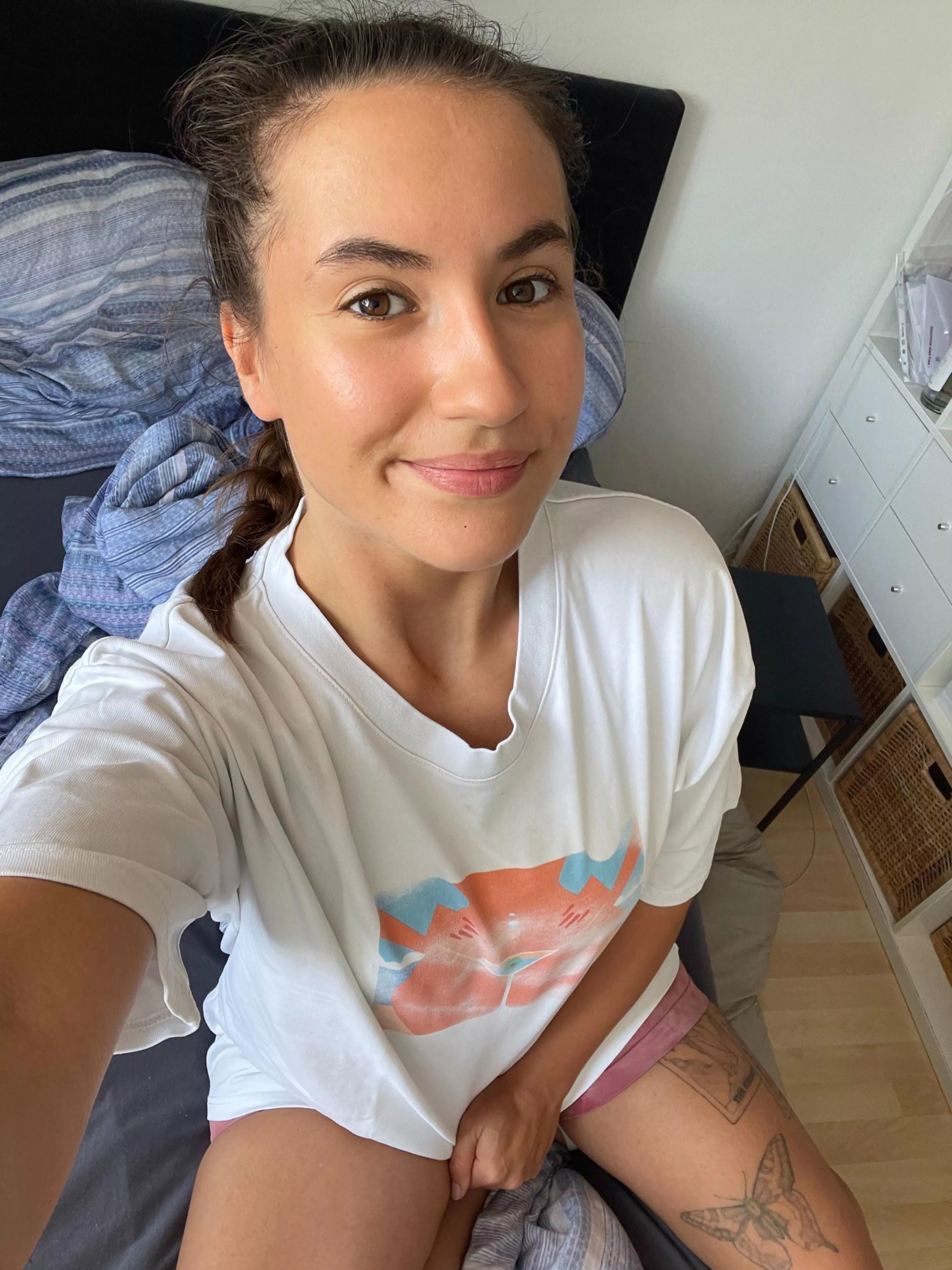 come to bed :)) posted by sweetlikehannah