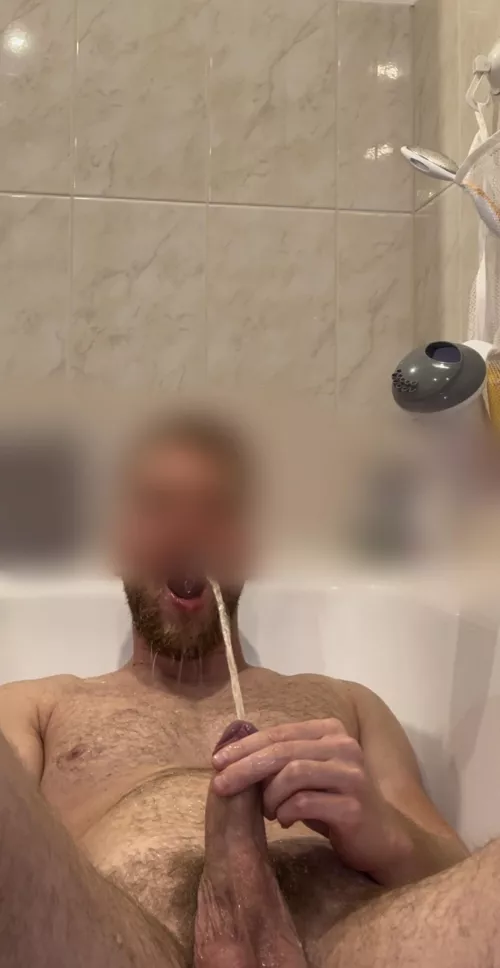 Golden champagne time 🍾 by MrPeeMyPants