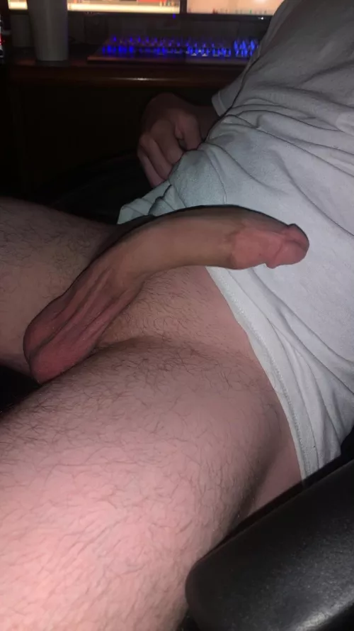 Hanging by garlicbreadgawd