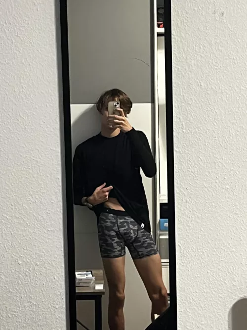 Hello everyone by icecreamskb