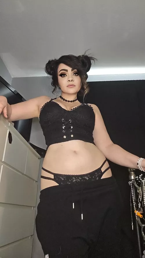 Looking for a gamer boi ;) [OC] by xDixonCiderx