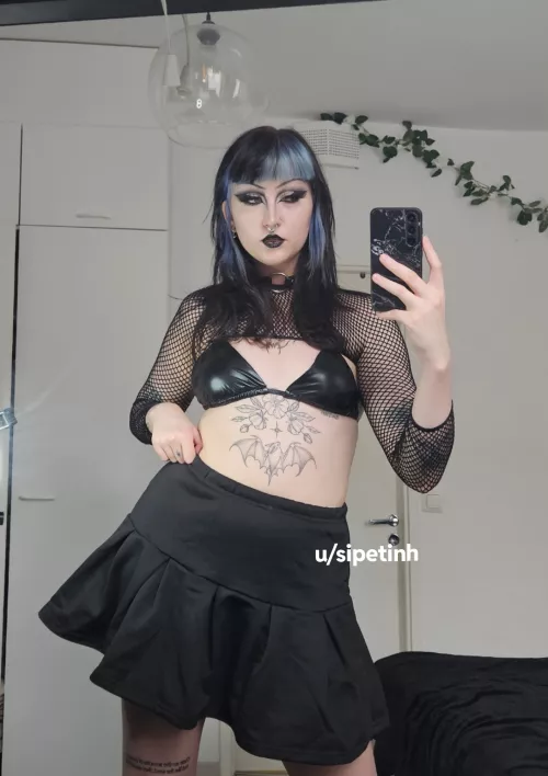 Am i cringe for liking pantera by sipetinh