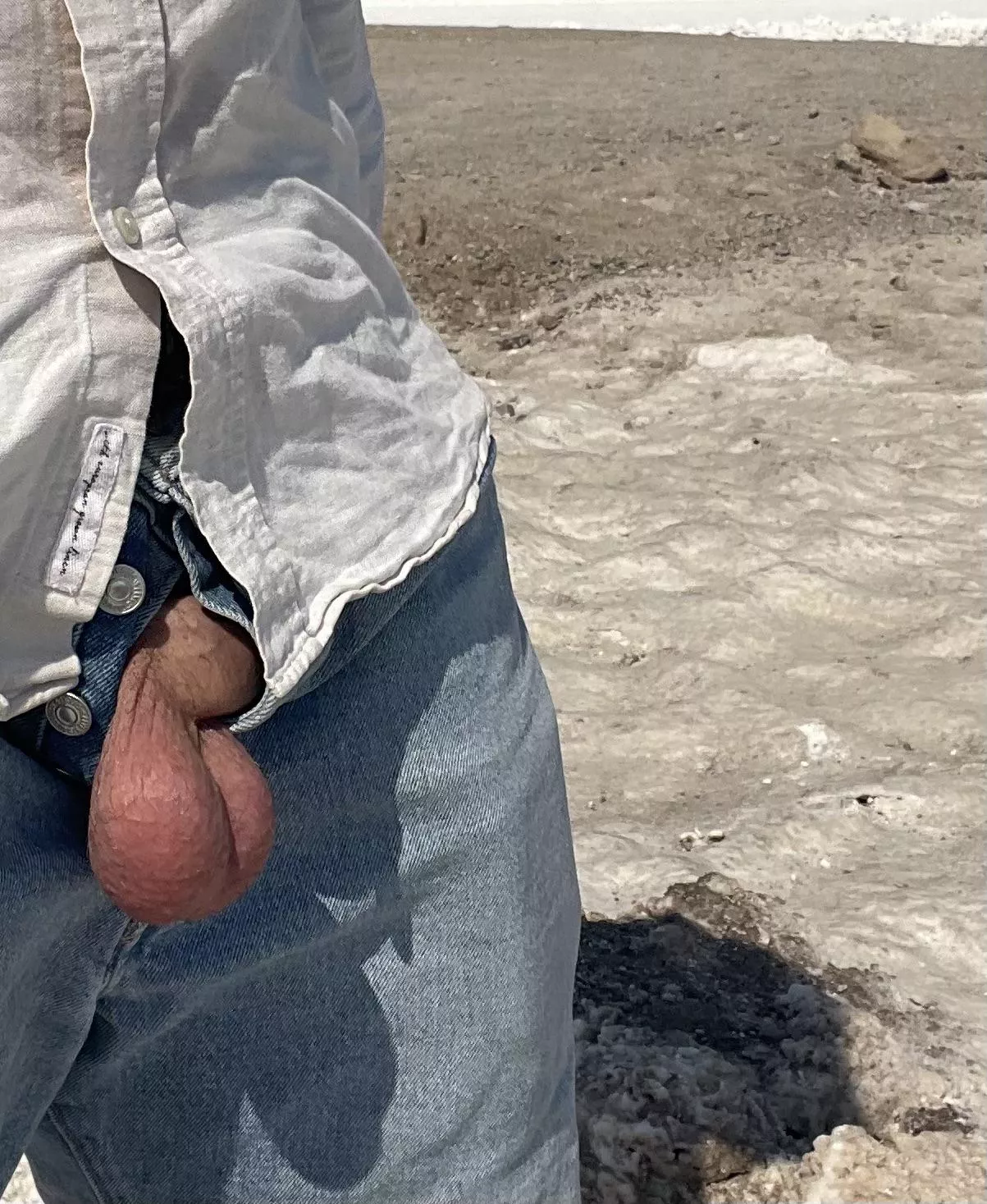 Death Valley is nuts 🥵 posted by Needlestirring