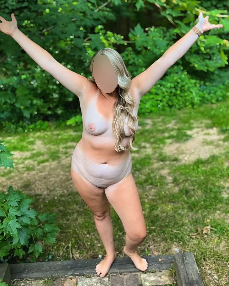 Happy Friday! Get outside and enjoy! posted by ohheyuu