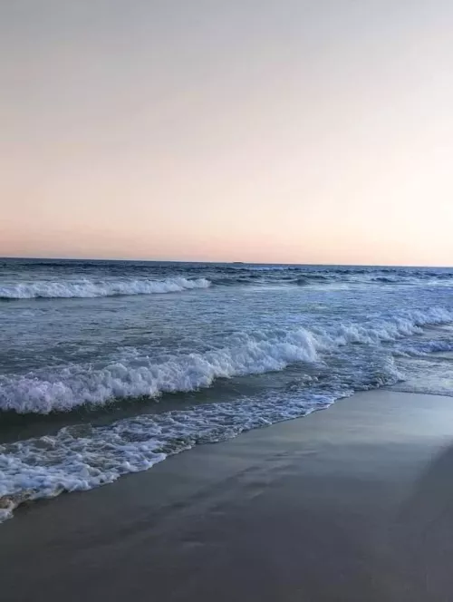 I can hear the sound of the sea just by looking at this picture 🌊❤ by NasmaKhaled