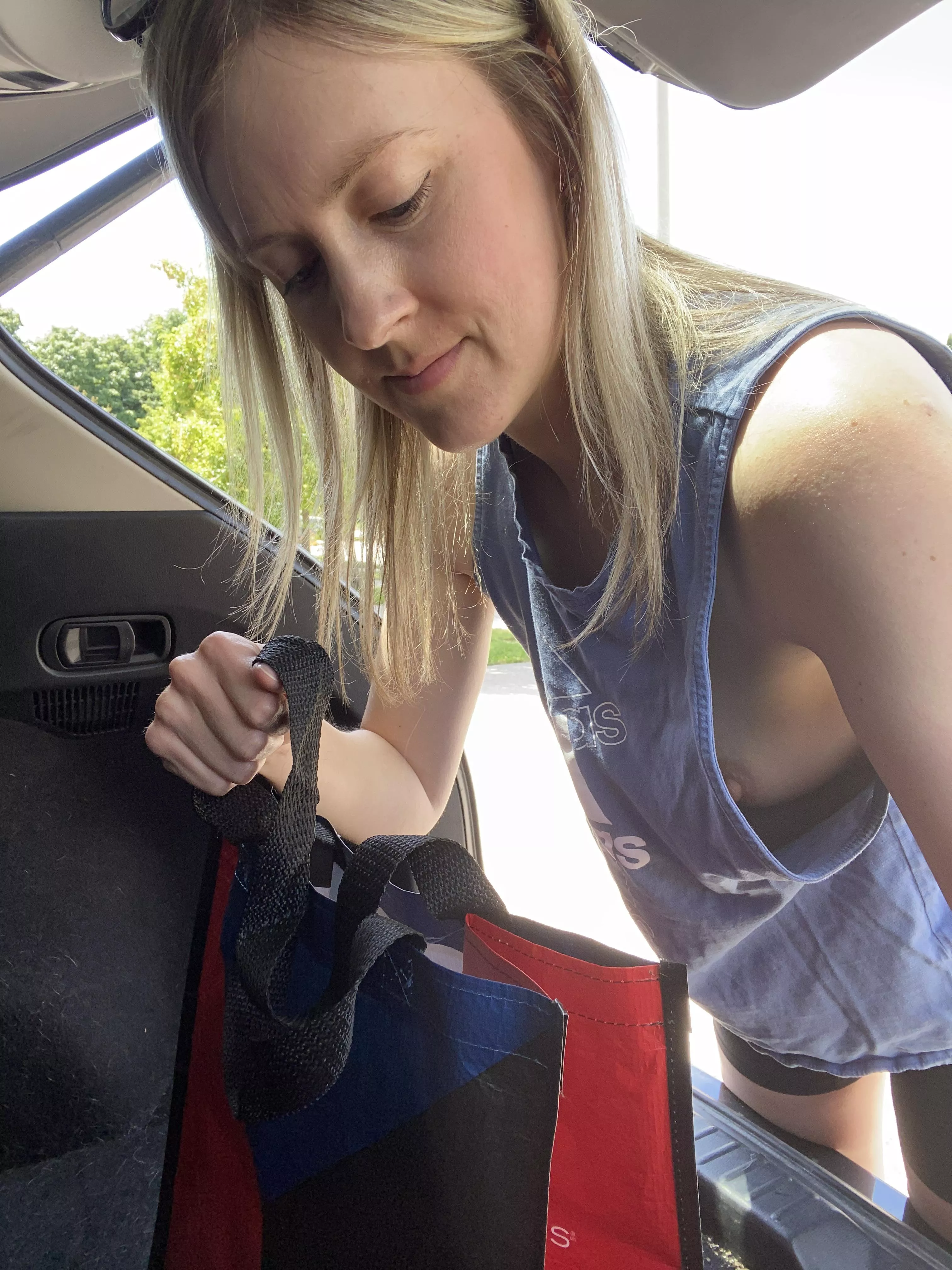 Let me help you with the groceries  posted by Liz_XO_