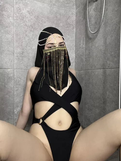 Rank this bikini girls by Lara_xoe