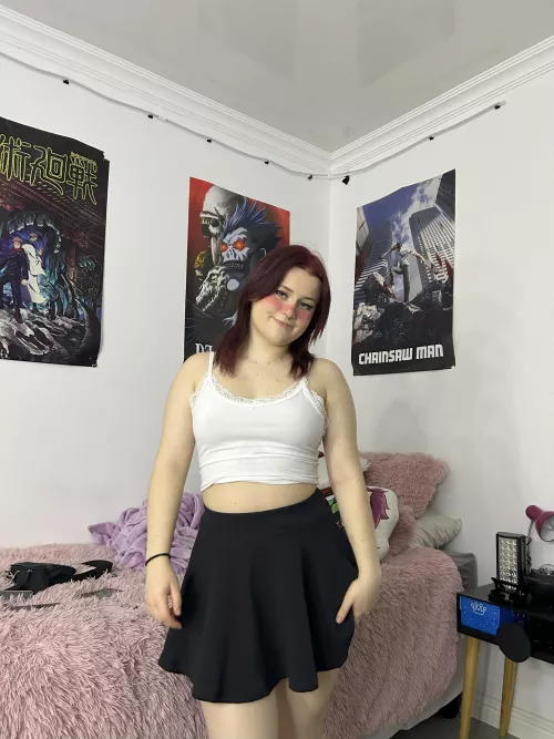 Cropped tops are a thing right? by Velvet_EmmaX