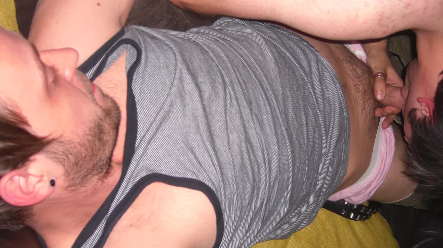 getting sucked by NaughtyGayBelgian