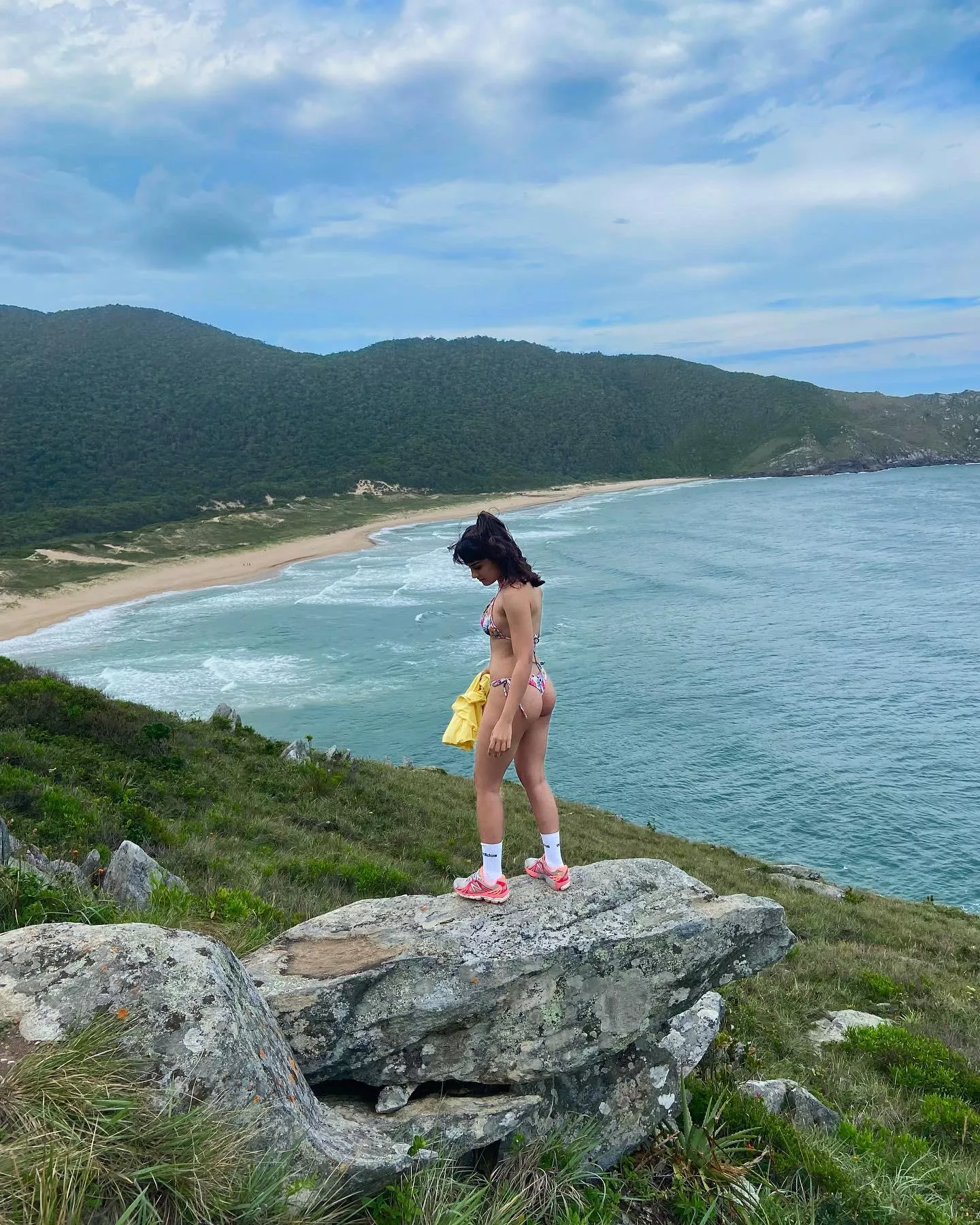 I am free and I love hiking, nature completes me!!! posted by Helena_Butera