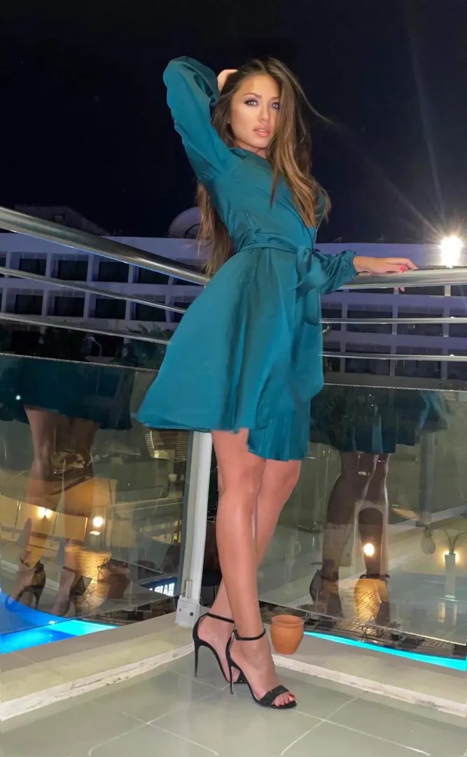 I love high heels (f) posted by Historica777