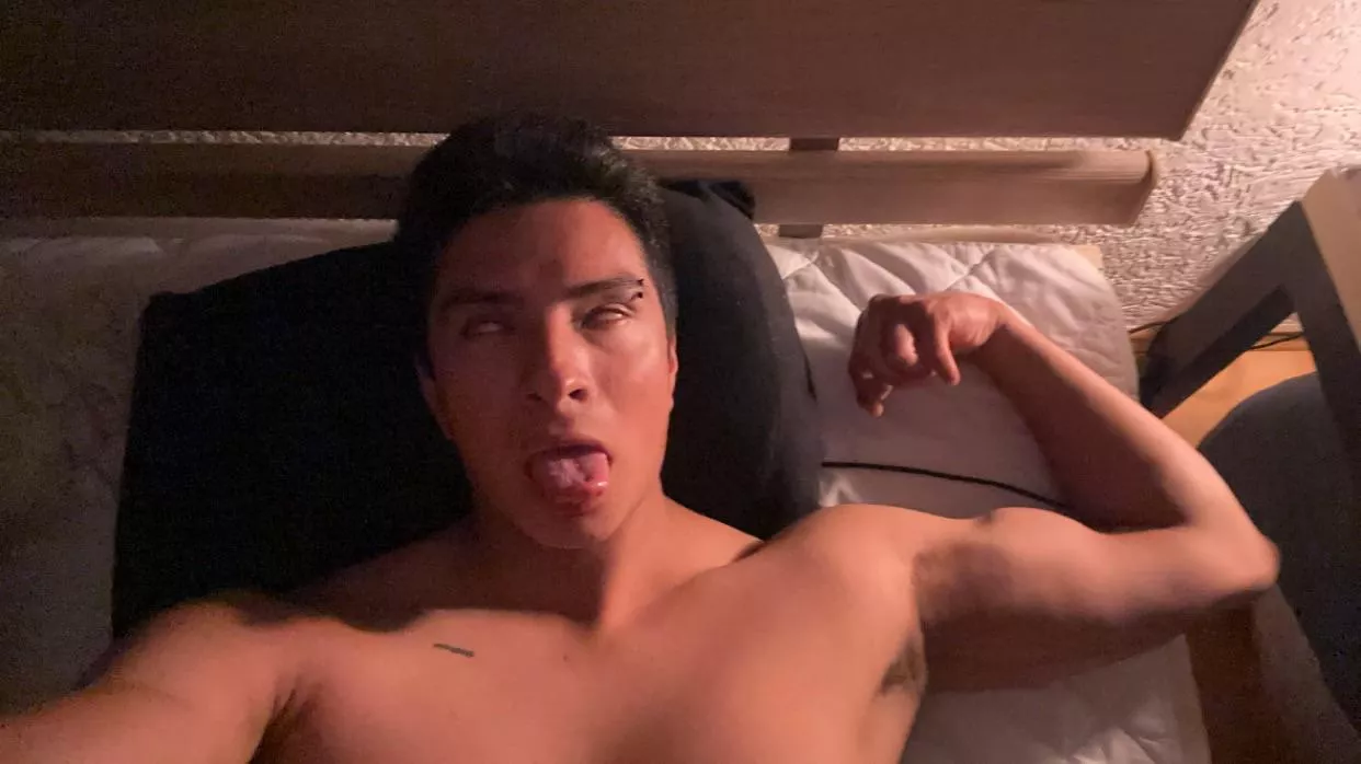 Kiss me ? 👄 posted by Osgdolll